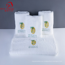 Buen absorbente de alta calidad Hotel de 5 estrellas 100% toallas blancas de algodón logotipo personalizado